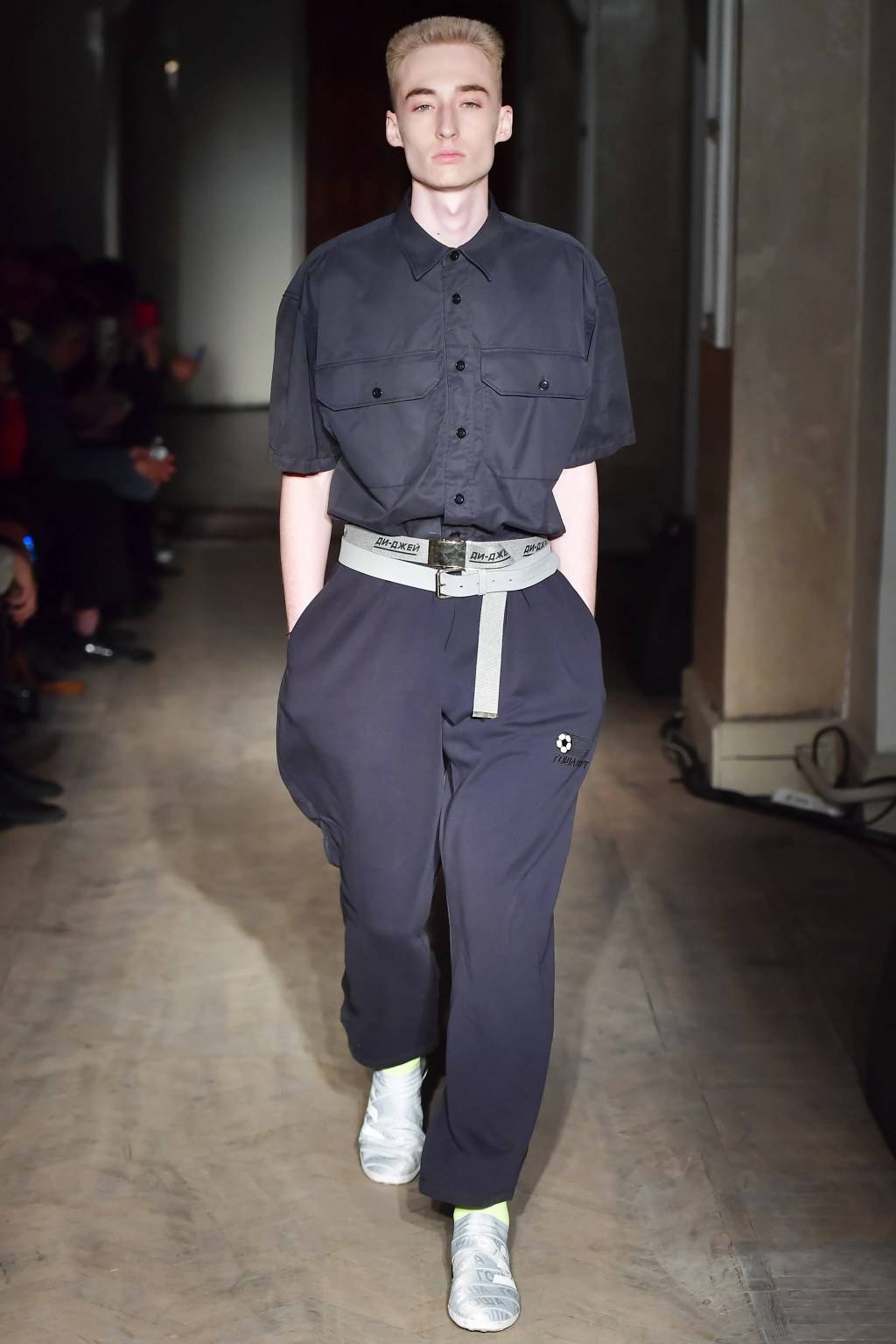 고샤 루브친스키 2018 S/S 남성복 컬렉션 | 인스티즈