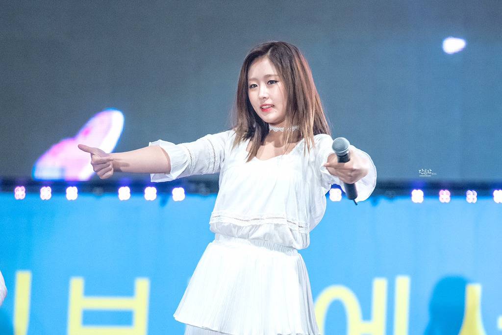 [러블리즈] 레알의 스트라이커 영입은 필수라 생각해서 베이비소울 | 인스티즈