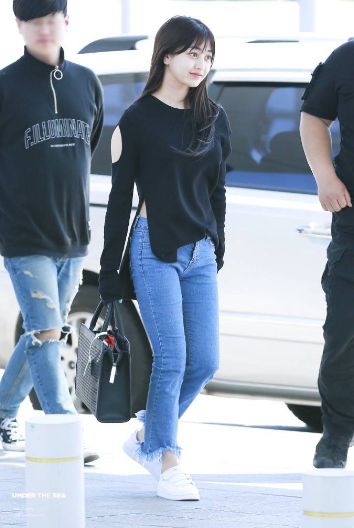 흑발 잘어울리는 지효 | 인스티즈