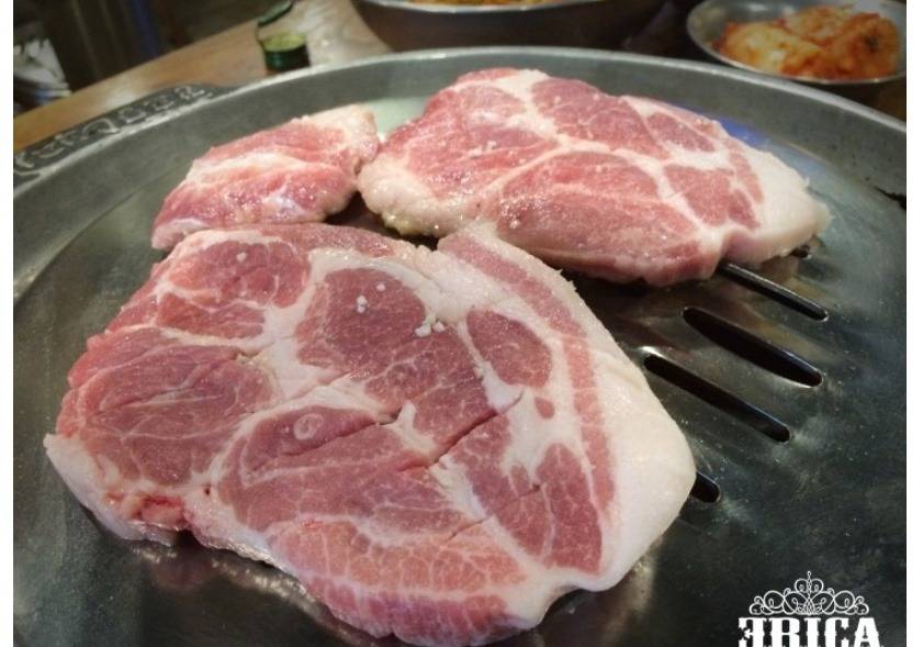 삼겹살 vs 돼지목살.jpg | 인스티즈