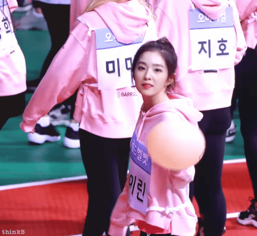 인사하기 바쁜 아이린.gif | 인스티즈