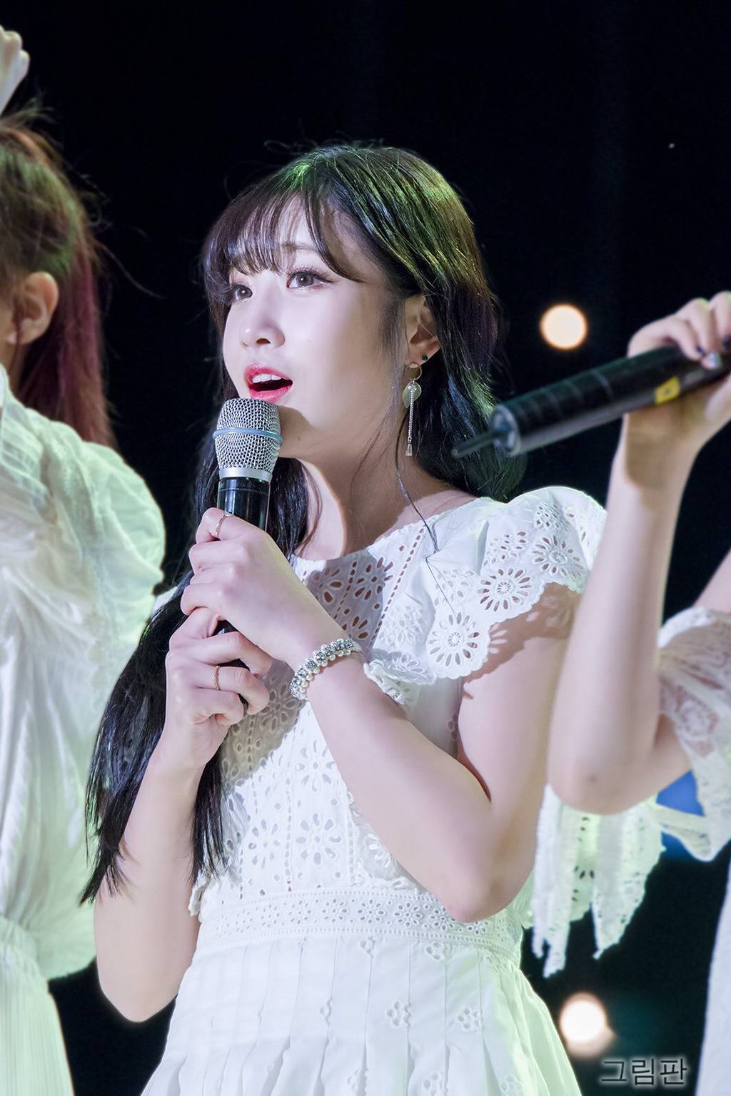 [러블리즈] 퇴근하고 학교에 가야해서 지애 | 인스티즈