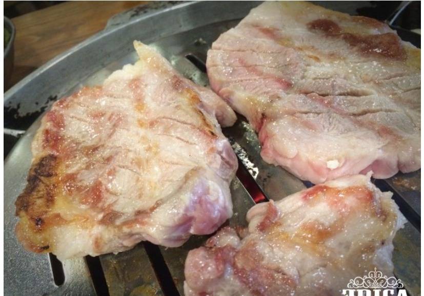 삼겹살 vs 돼지목살.jpg | 인스티즈