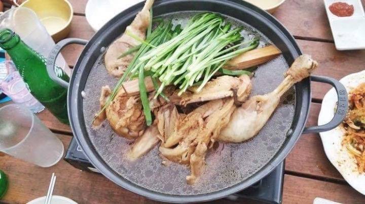 춘천 계곡물에 발 담그고 밥 먹는 집 | 인스티즈