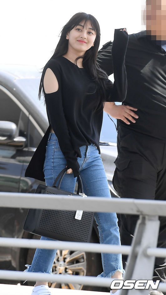 흑발 잘어울리는 지효 | 인스티즈