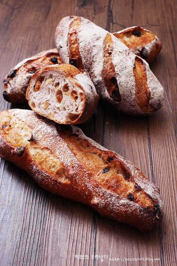 식감때문에 호불호가 많이 갈리는 거친 빵.jpg | 인스티즈