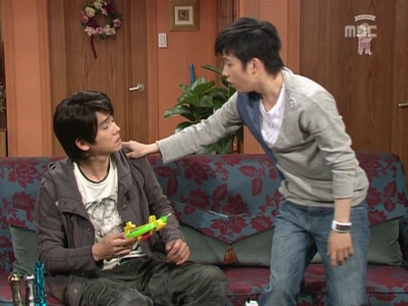 [거침없이하이킥] 집에서 탈출한 준이 ㅋㅋㅋㅋㅋ.jpg | 인스티즈