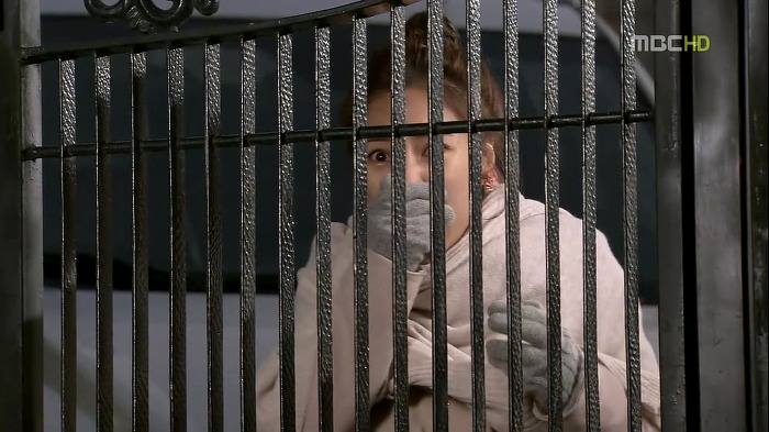 [지붕뚫고하이킥] 고자 이지훈과 책임황.jpg | 인스티즈