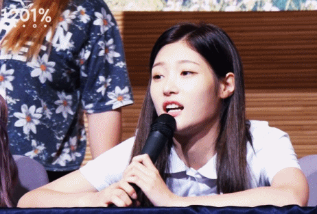 [다이아] 인형가지고 노는 정채연 gif | 인스티즈