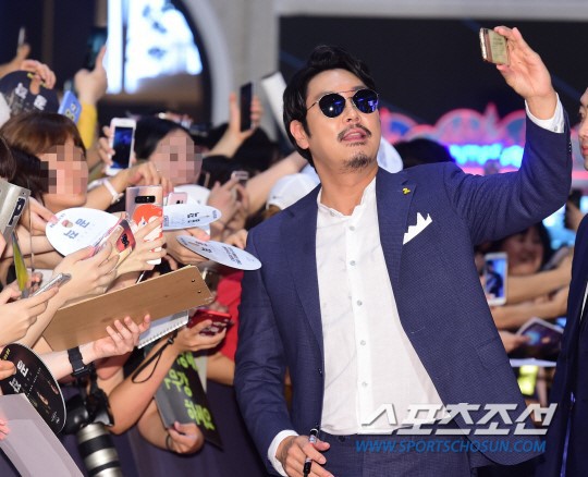 공작 쇼케이스에서 황정민 조진웅 이성민 주지훈.jpg | 인스티즈