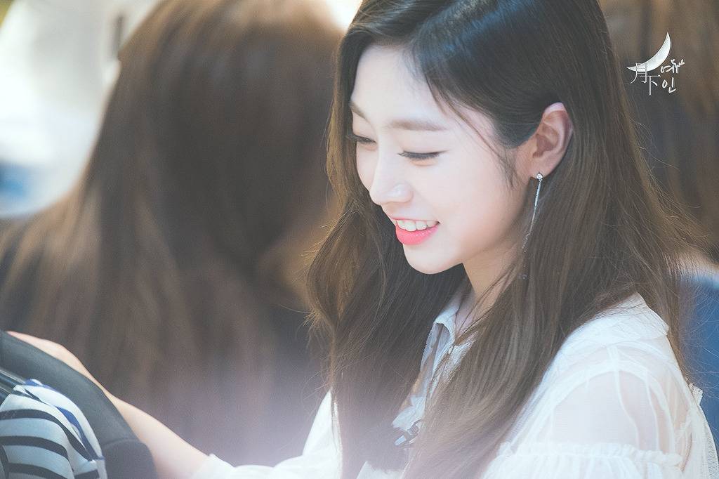 [러블리즈] 하루하루 힘겹게 느껴져서 지수 | 인스티즈