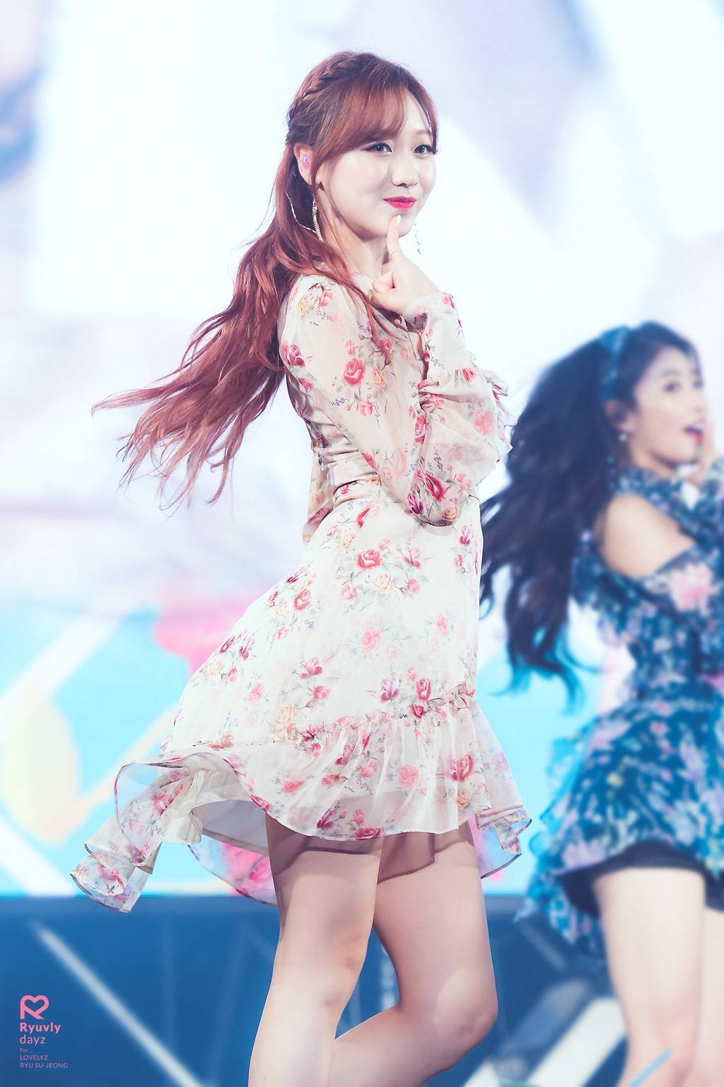 [러블리즈] 월급이 들어와서 수정이 | 인스티즈