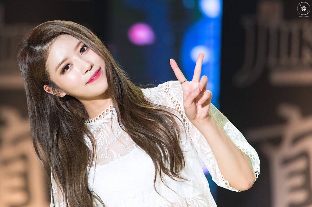 [러블리즈] 학교 다녀와서 미주 | 인스티즈