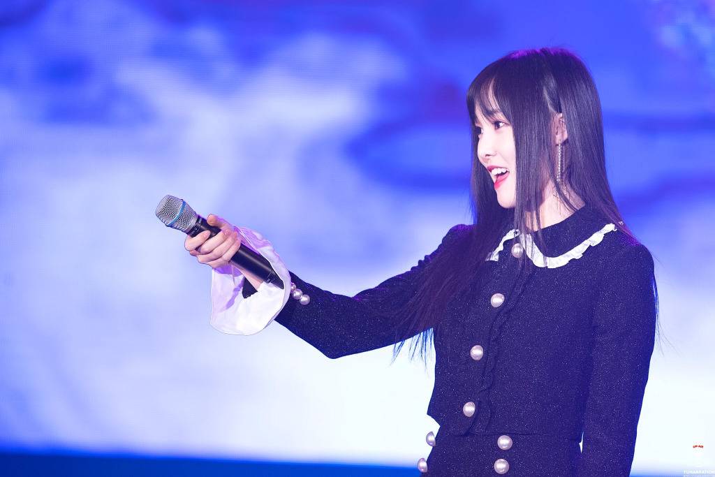 [여자친구] 생일날 일하는게 썩 좋은 일은 아니라서 유주 | 인스티즈