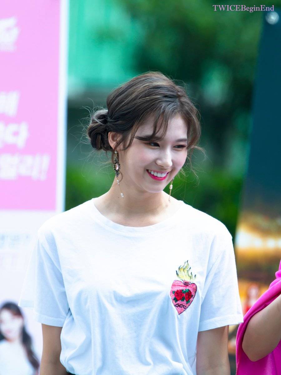 상큼한 트와이스 사나.jpg | 인스티즈