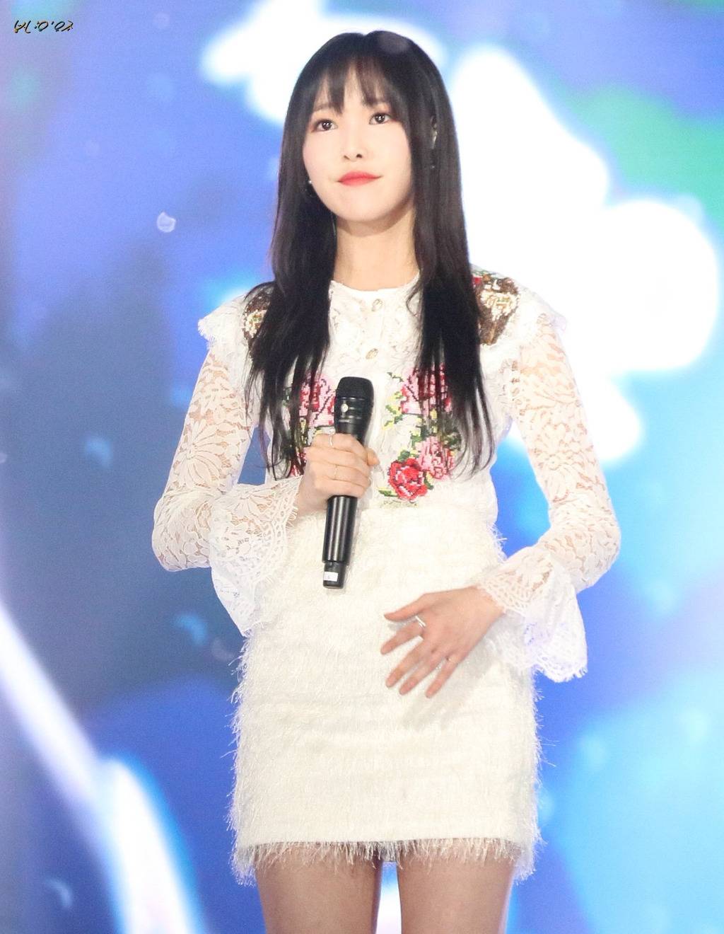 [여자친구] 생일날 일하는게 썩 좋은 일은 아니라서 유주 | 인스티즈