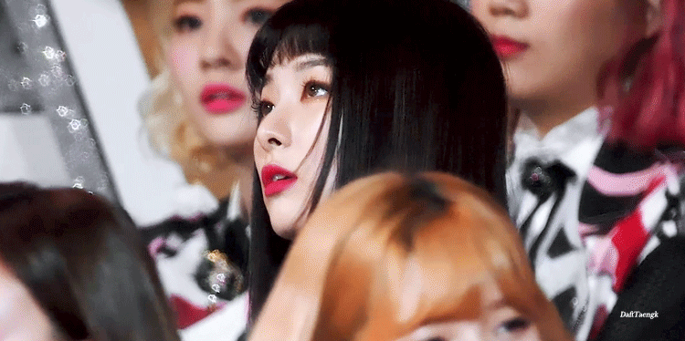 골든디스크 대기석 슬기.gif | 인스티즈