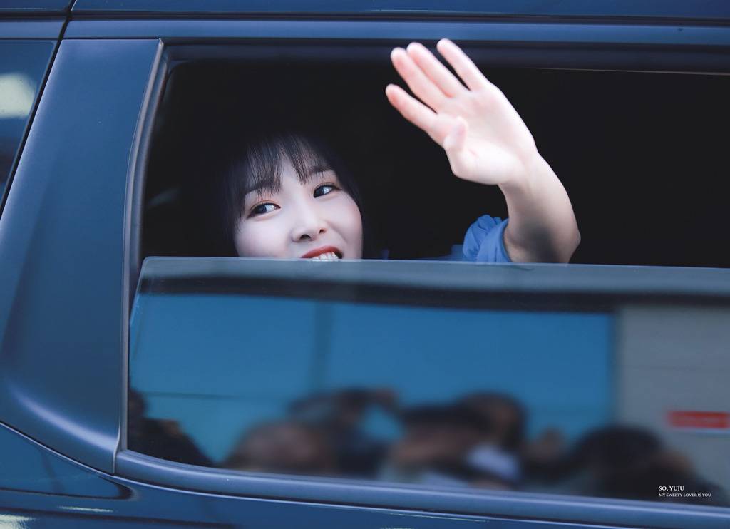 [여자친구] 생일날 일하는게 썩 좋은 일은 아니라서 유주 | 인스티즈