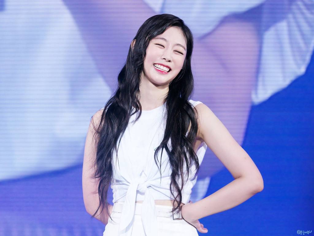 [러블리즈] 하루하루 힘겹게 느껴져서 지수 | 인스티즈