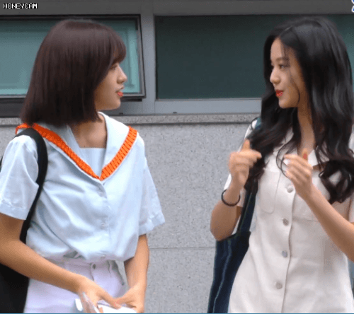 프로듀스48 만나이로 합쳐서 30 안넘는 장원영 안유진 피지컬.gif | 인스티즈