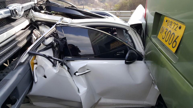 운전할때 버스나 트럭 뒤를 조심해야 하는 이유 | 인스티즈