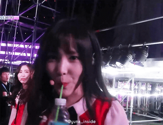 [여자친구] 생일날 일하는게 썩 좋은 일은 아니라서 유주 | 인스티즈