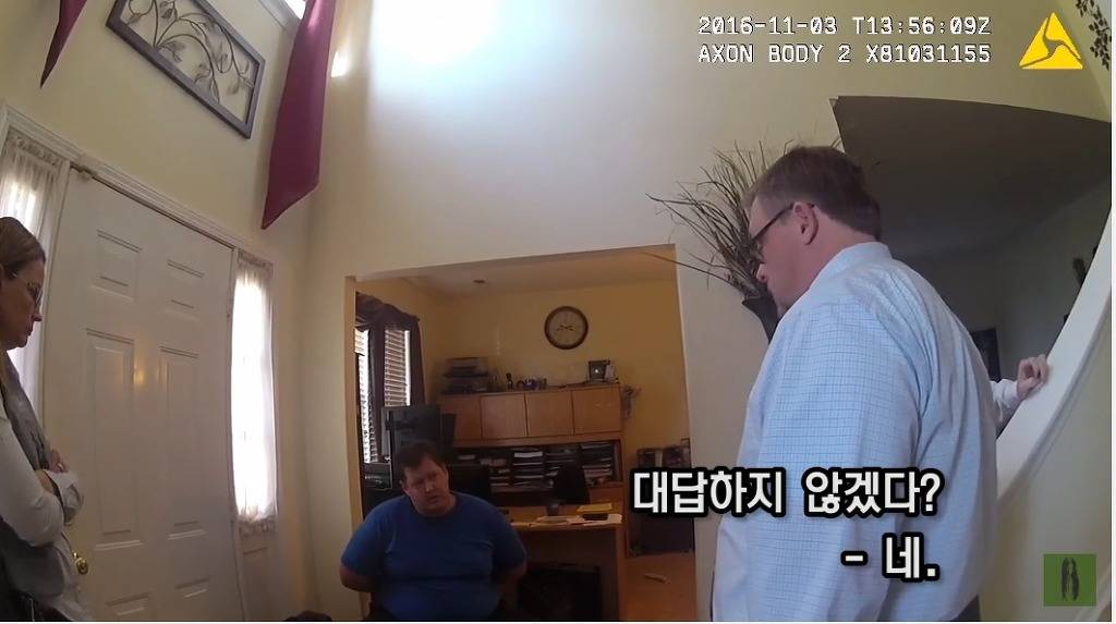 살인마에 감금당한 여성 구조 영상 | 인스티즈