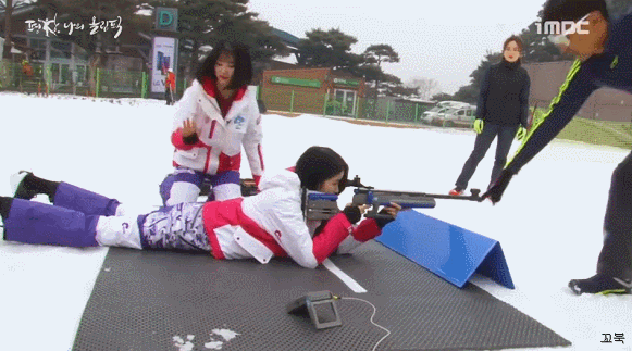 언니들 엉덩이 만지는 여자친구 은하.gif | 인스티즈