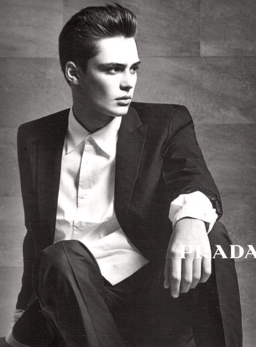 온도차 쩌는 프라다와 돌체앤가바나.jpg | 인스티즈