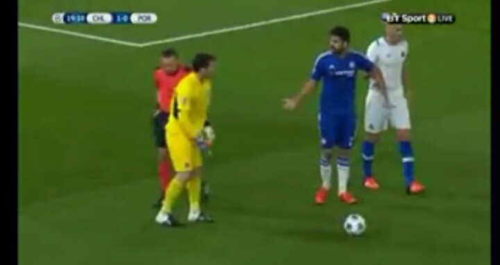 자기가 밟아놓고 도리어 화내는 인성 | 인스티즈