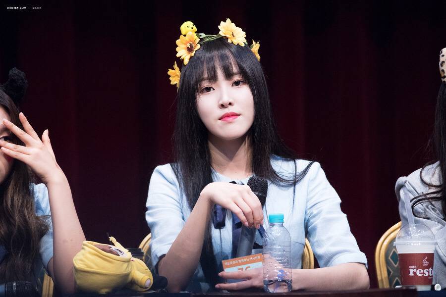 [여자친구] 생일날 일하는게 썩 좋은 일은 아니라서 유주 | 인스티즈