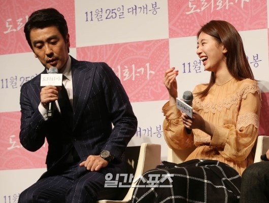 [류승룡] 영화 찍을 때마다 좀 이상한 남자배우 | 인스티즈