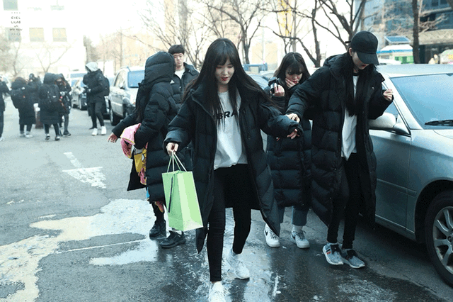 [여자친구] 생일날 일하는게 썩 좋은 일은 아니라서 유주 | 인스티즈