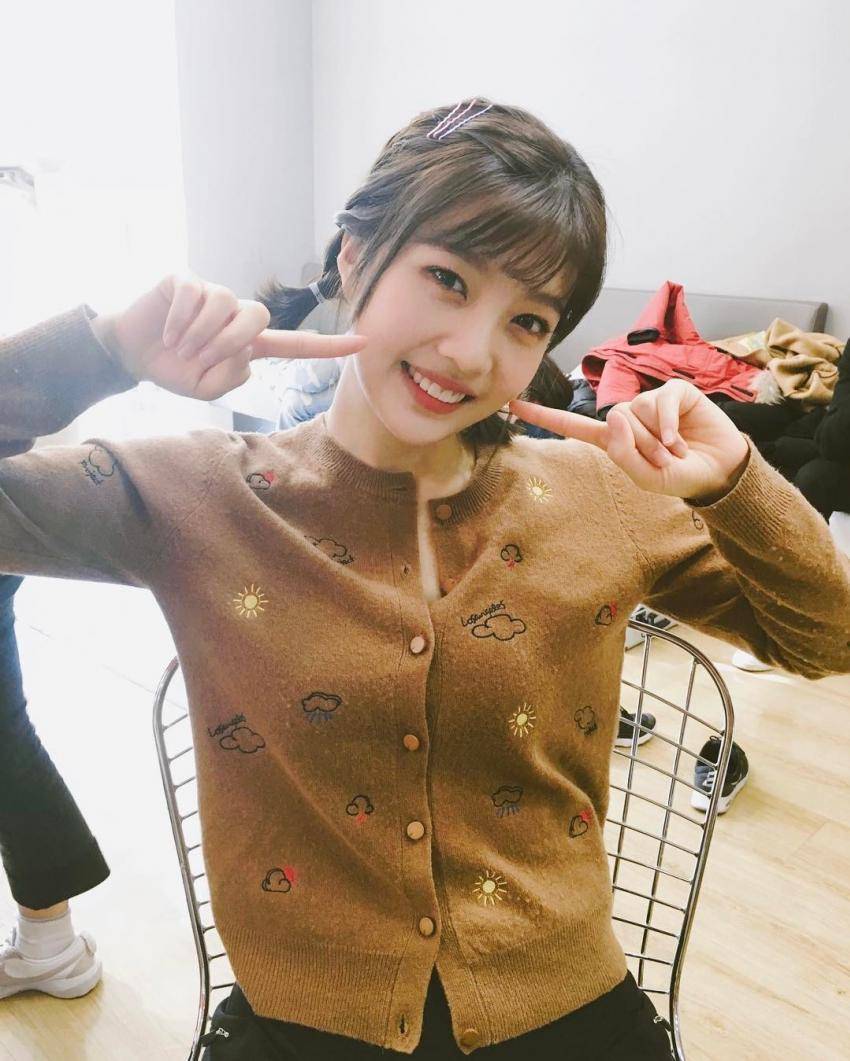 무대에서 제기차는 조이.gif | 인스티즈