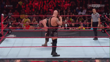 키가 2m 넘고 몸무게가 150이 넘는 거구의 핸드스프링.gif | 인스티즈