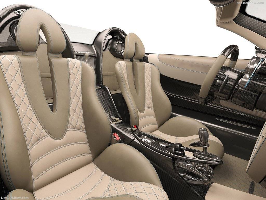 [신차] 2017 파가나 후에이라 로드스터 | 인스티즈