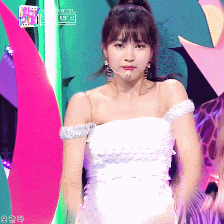 180715 인기가요 트와이스 미나 ㄷㄷ.gif | 인스티즈