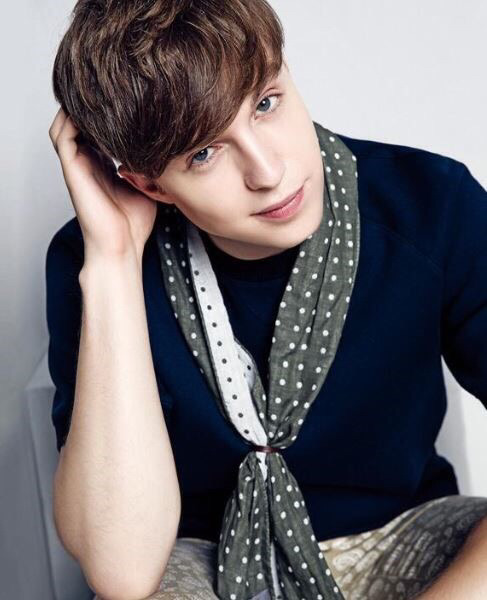 과거사진 하나 올렸을뿐인데 순식간에 100명한테 언팔당한 줄리안 (비정상회담 전멤버) | 인스티즈