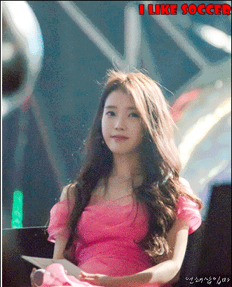 머리 넘기는 아이유.gif | 인스티즈