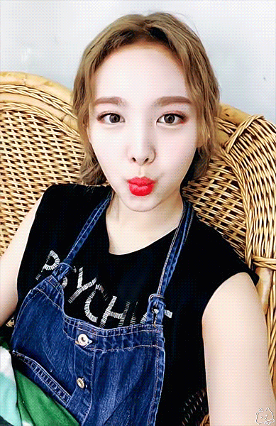 강아지보다 더 귀여운 나연이 | 인스티즈