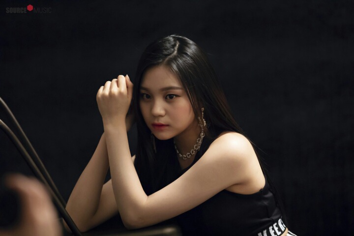 여자친구 여름여름해 자켓사진 촬영 비하인드컷.jpg | 인스티즈