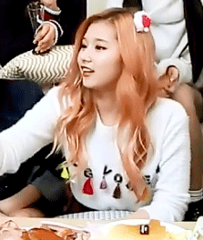 잔을 사용하는 사나의 자세 | 인스티즈