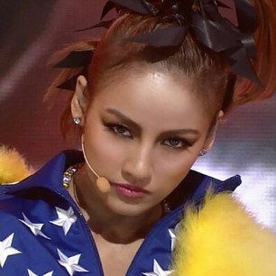 매 시간 무릎 꿇고 시청하게 해줄 수 있는 별거 없는 아이돌 리얼리티.bgm | 인스티즈