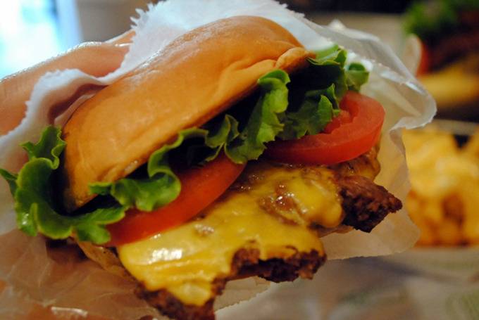 한국사람들에게 호불호가 명확히 갈리는 미국식 햄버거 2가지.jpg | 인스티즈