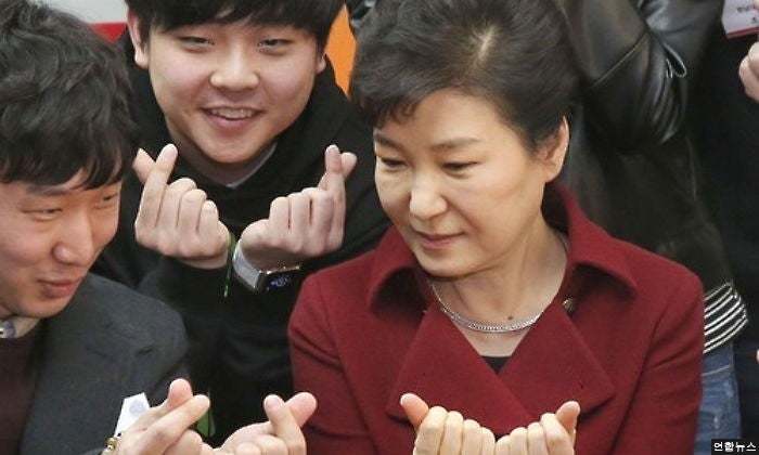 이게 손가락 하트라고? | 인스티즈