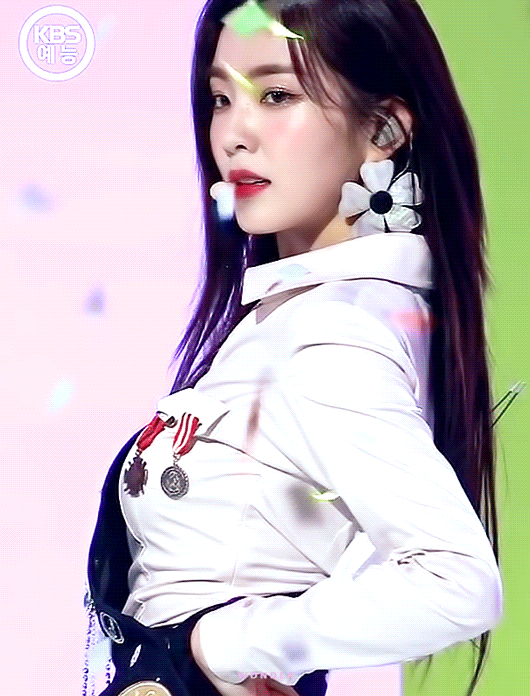 클로즈업되는 아이린.gif | 인스티즈