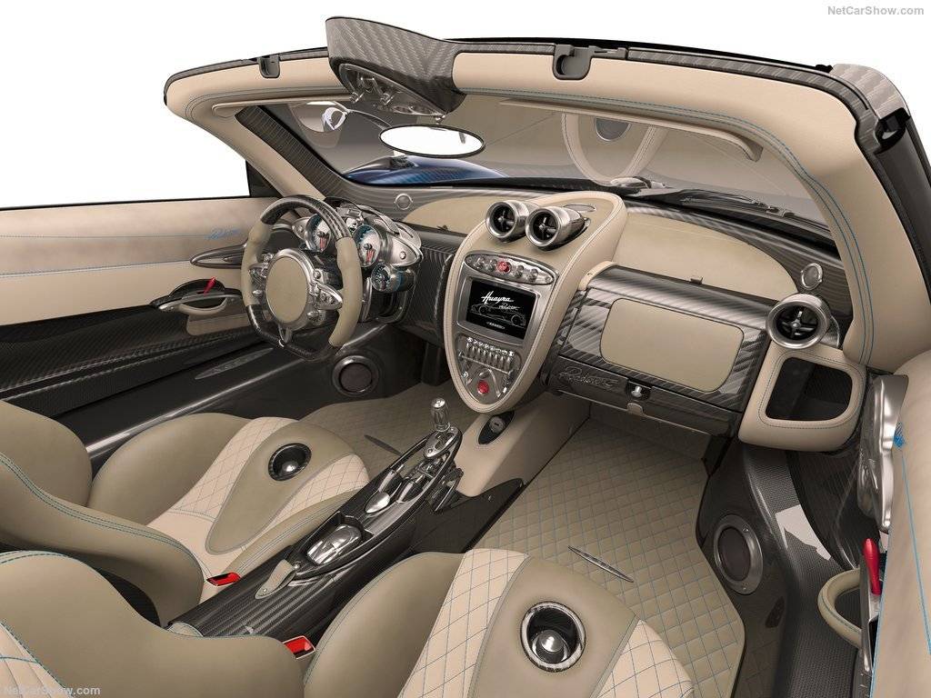 [신차] 2017 파가나 후에이라 로드스터 | 인스티즈