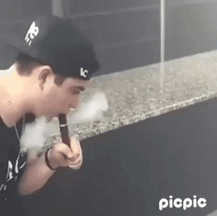 스모커보다 연기 잘 씀.gif | 인스티즈