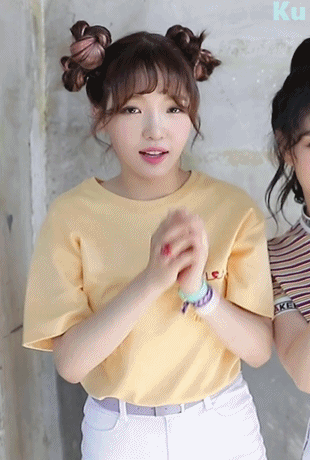 애교 부릴때 펀치하는 여자 아이돌.gif | 인스티즈