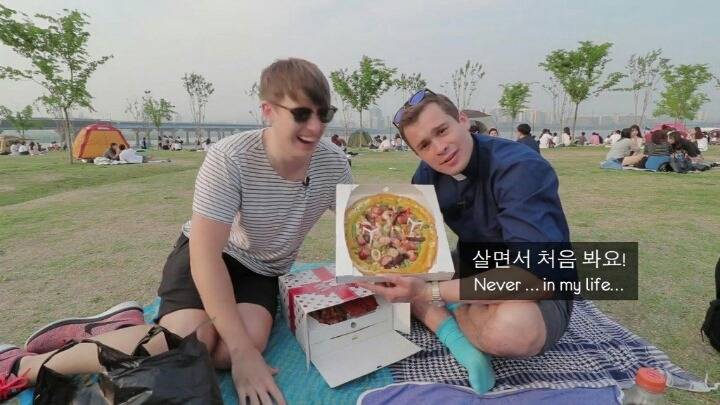 한국 피자 먹고 뿅간 영국 남자 | 인스티즈